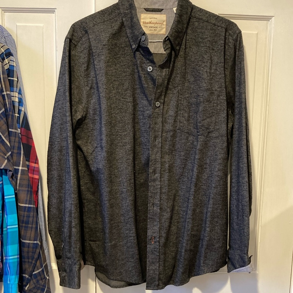 Men’s size L 100% cozy cotton flannel - gently worn & just dry cleaned for you!